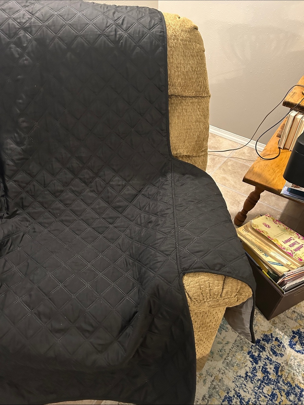 Black Quilted furniture cover- Unbranded